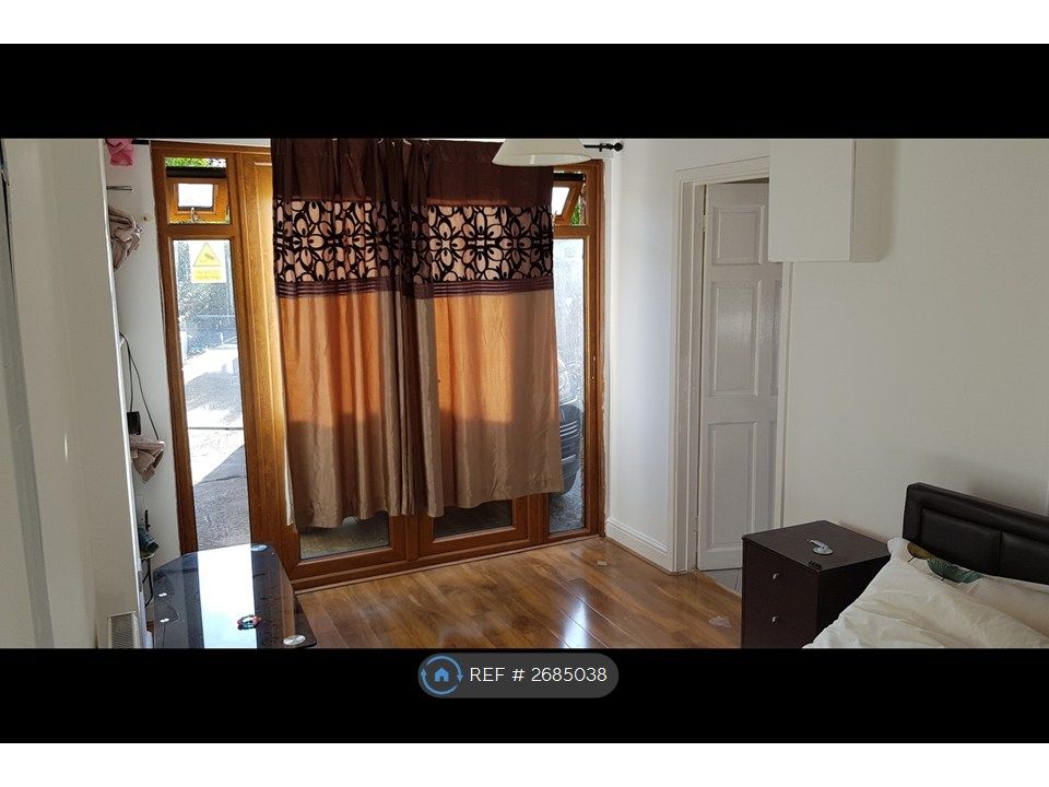 Property photo 1 of 3