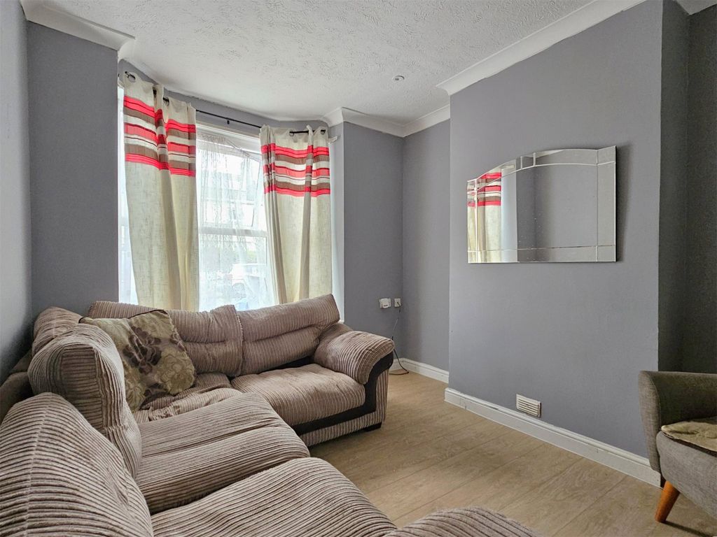 Property photo 3 of 16 Picture No. 07