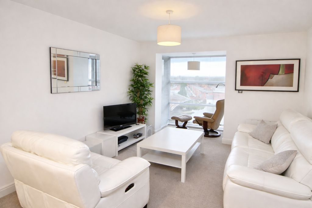 Property photo 3 of 9 Picture No. 16