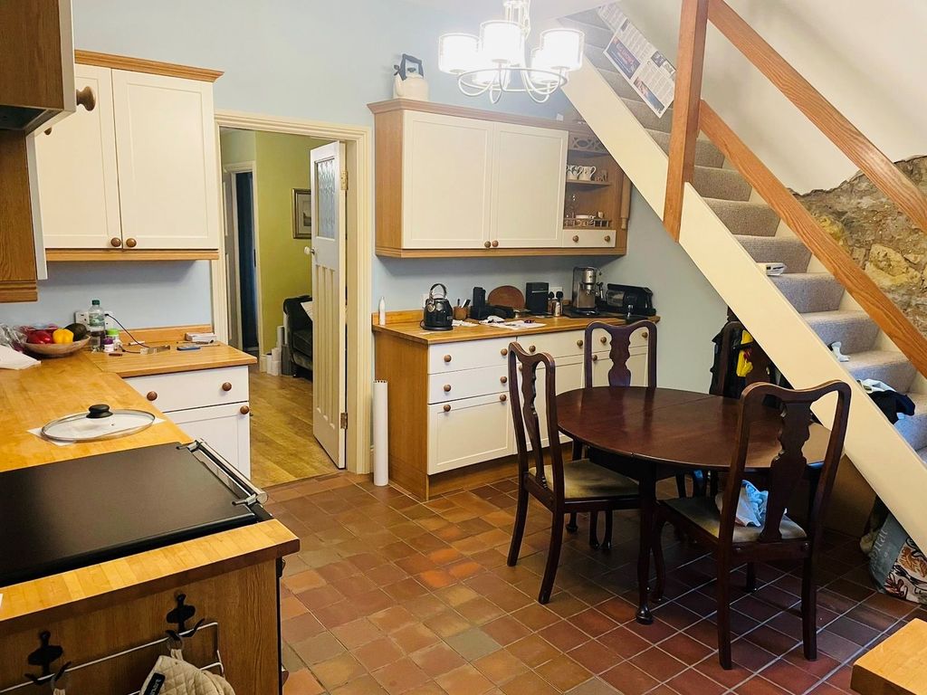 Property photo 3 of 7