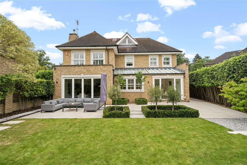 Property photo 1 of 17 Picture No. 24