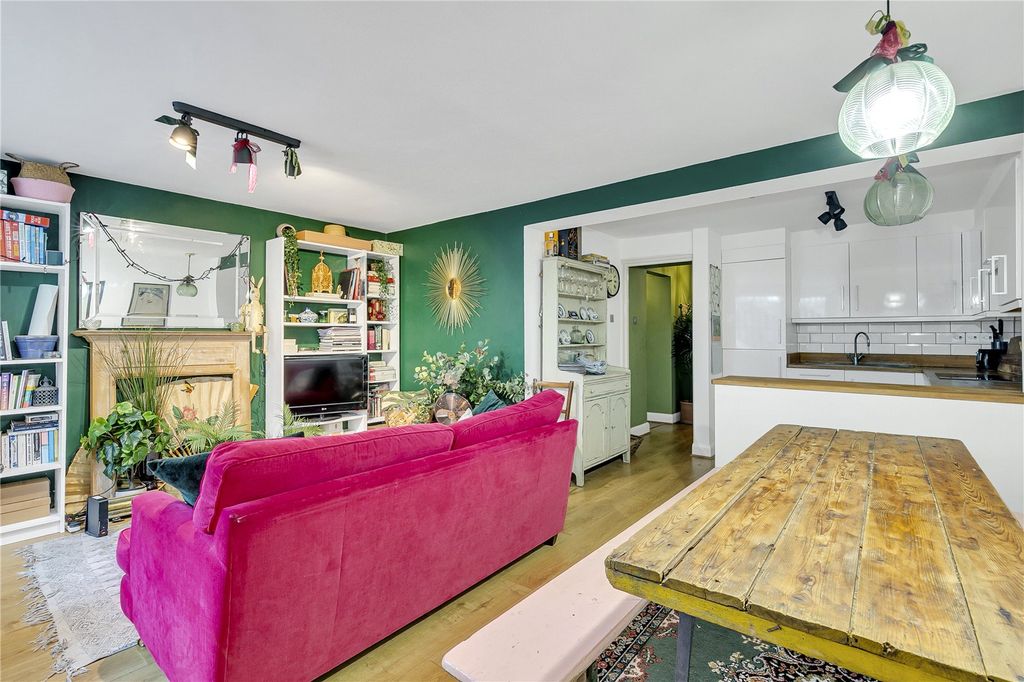 Property photo 1 of 8 Reception Room