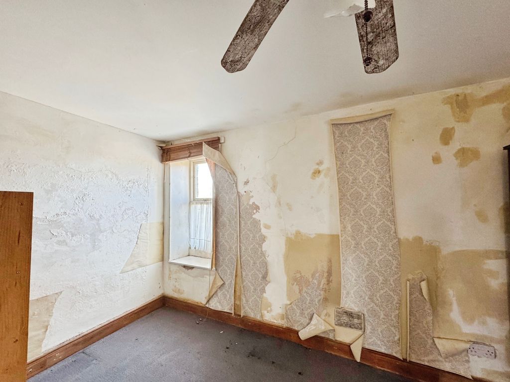 Property photo 3 of 9 Photo 2