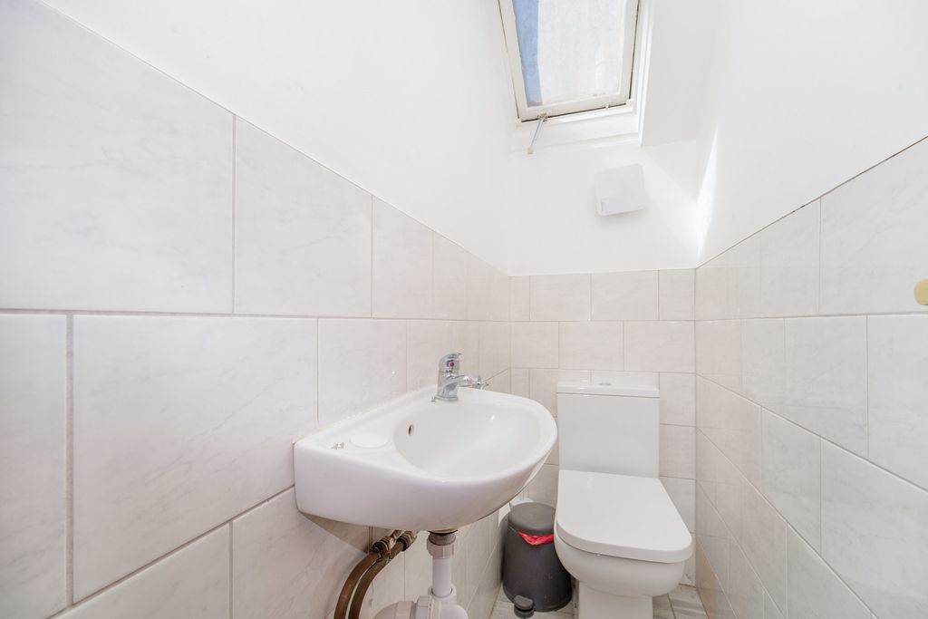 Property photo 3 of 19 Pbox-Img.Jpg