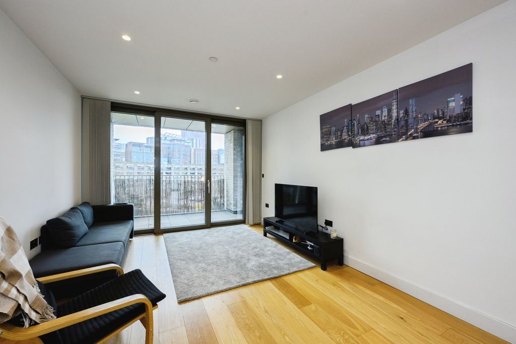 Property photo 3 of 20 Pbox-Img.Jpg