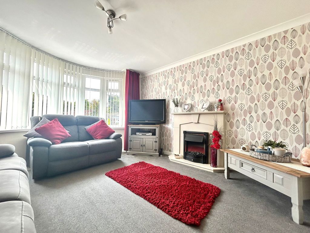Property photo 2 of 23