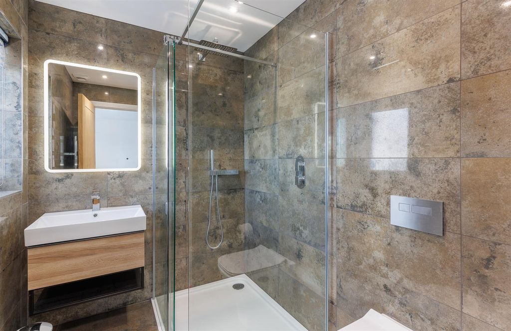 Additional image 14 of 5 bed chalet for saleWootton Bridge, Isle Of Wight PO33