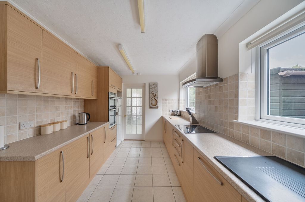 Property photo 3 of 16 1398003-30-6964F4...