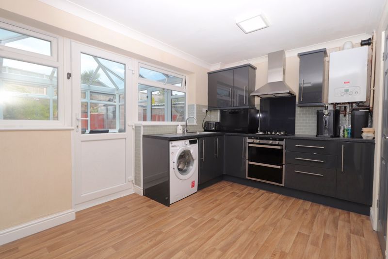 Property photo 2 of 22 Dining Kitchen