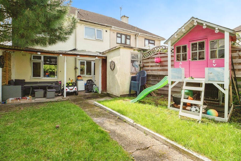 Property photo 2 of 17