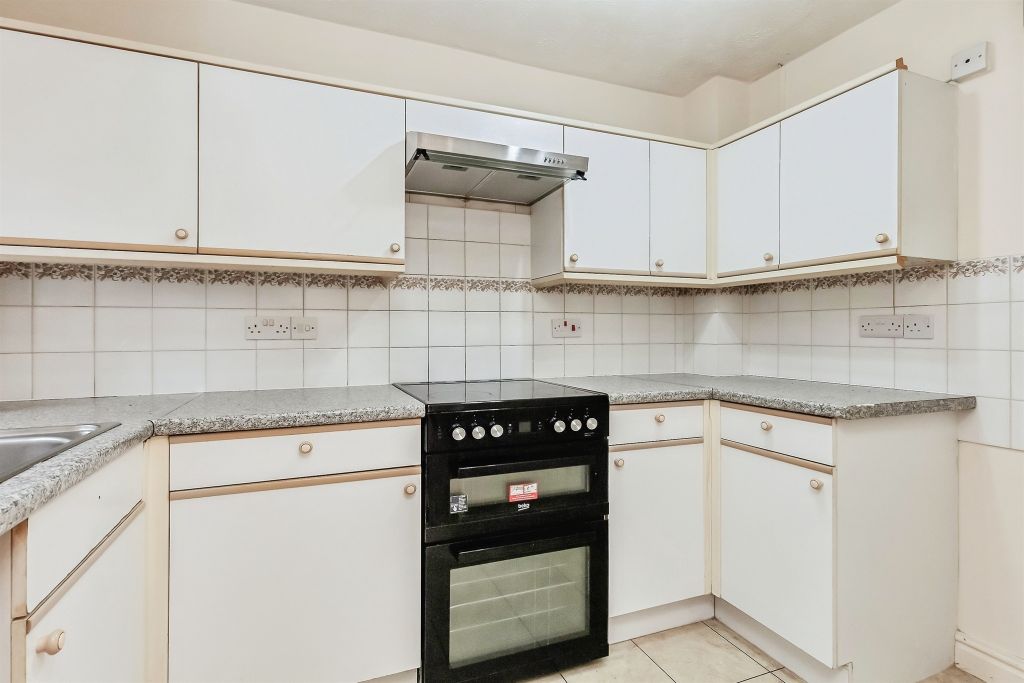 Property photo 3 of 18