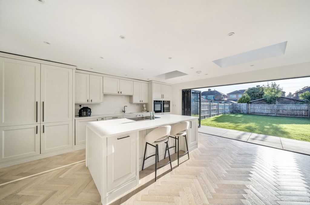 Property photo 3 of 13 Davidson Frost-Wellings, Dfw, Peareswood Gardens,