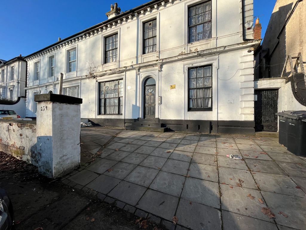 Property photo 1 of 10 Exterior