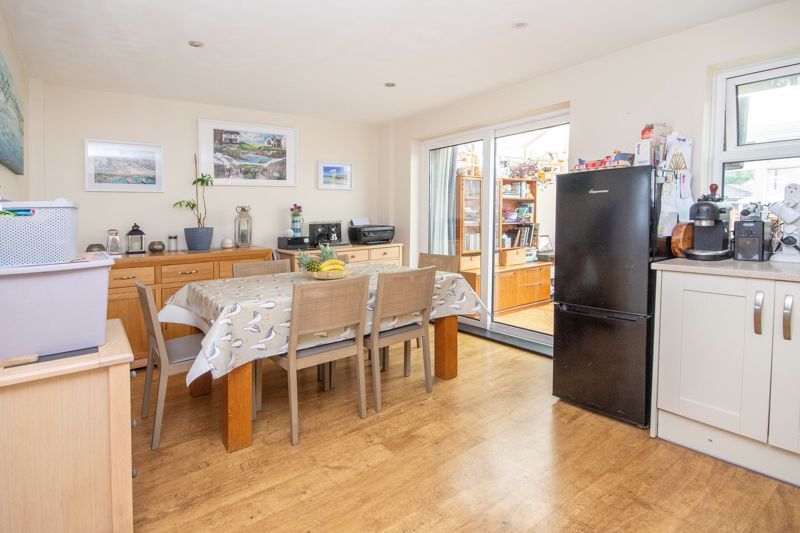 Property photo 3 of 18 Dining Area