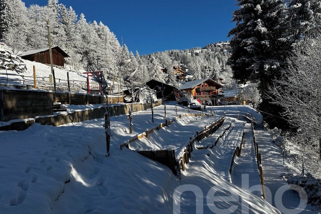 Property photo 3 of 12