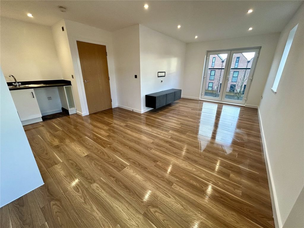 Property photo 3 of 17 Living Room