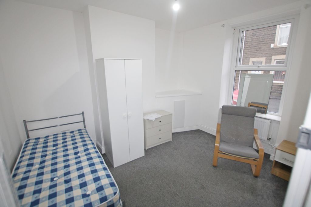 Property photo 2 of 7 2