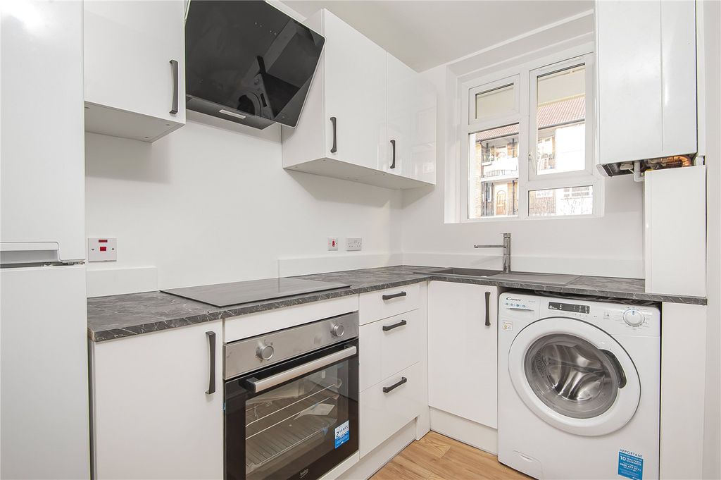 Property photo 3 of 14 Picture No. 05