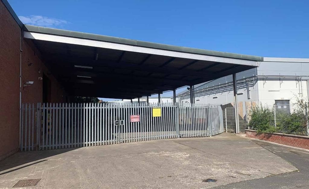 Property photo 3 of 4 External 2.Jpeg