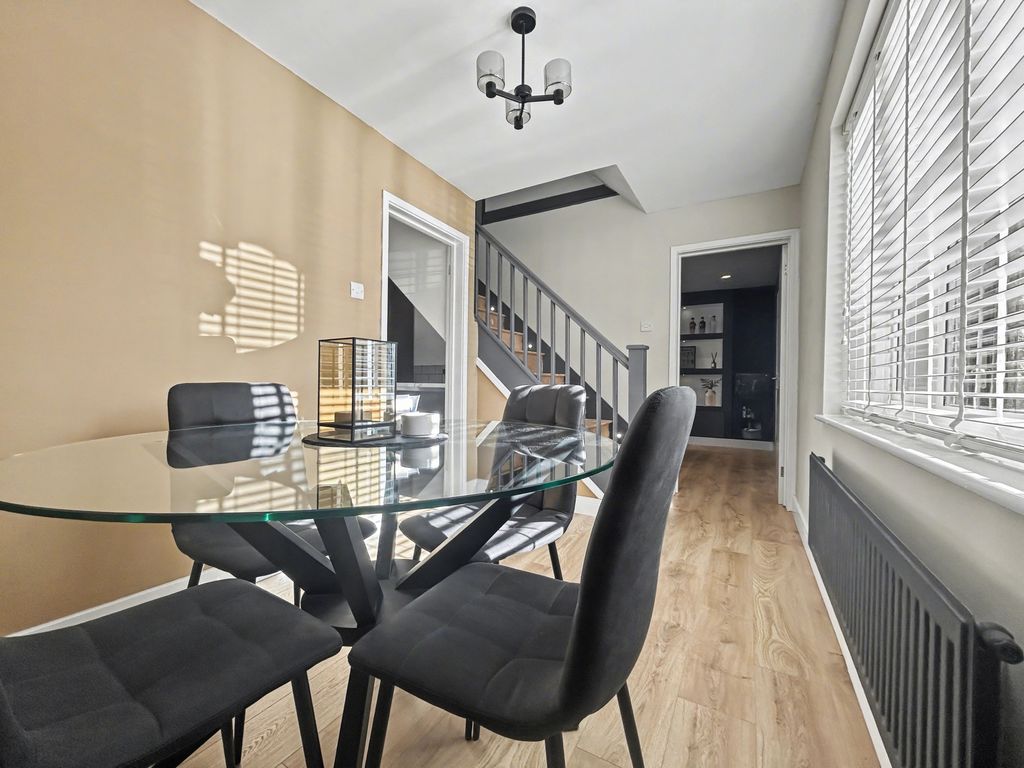 Property photo 3 of 13 Img2754