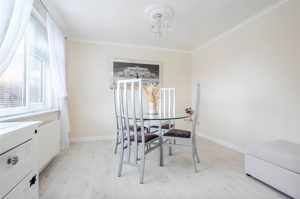 Property photo 3 of 18 Picture No. 12