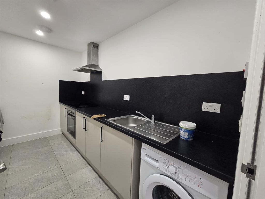 Property photo 3 of 11 Whatsapp Image 2026-02-09 At 12.59.08.Jpeg