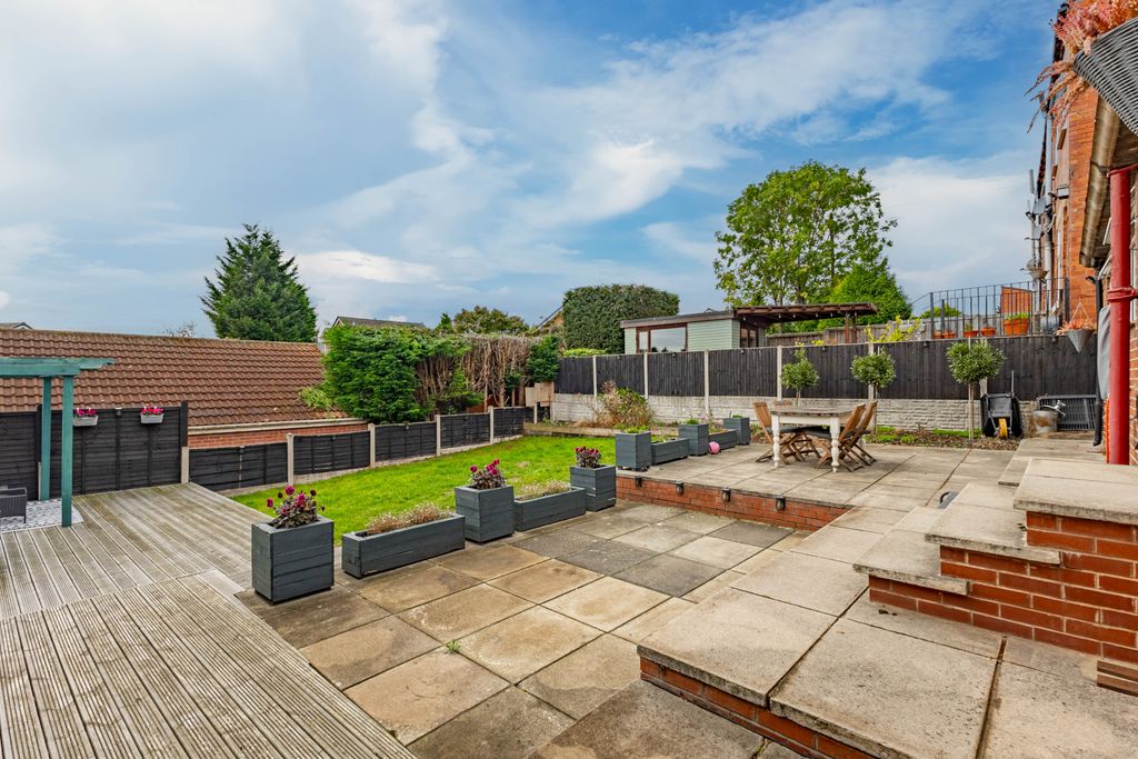 Property photo 2 of 15 Rear Garden