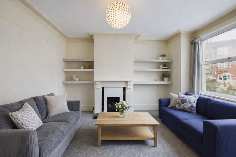 Property photo 1 of 9 Photo 17