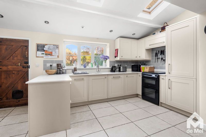 Property photo 2 of 14 Photo 5