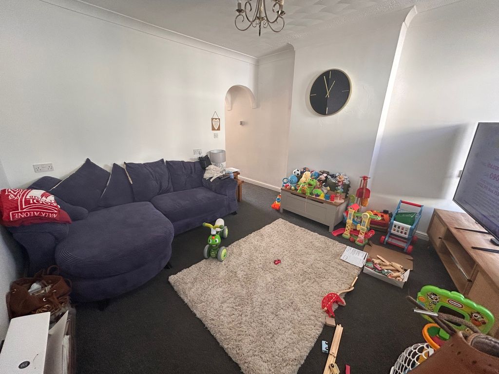 Property photo 3 of 10
