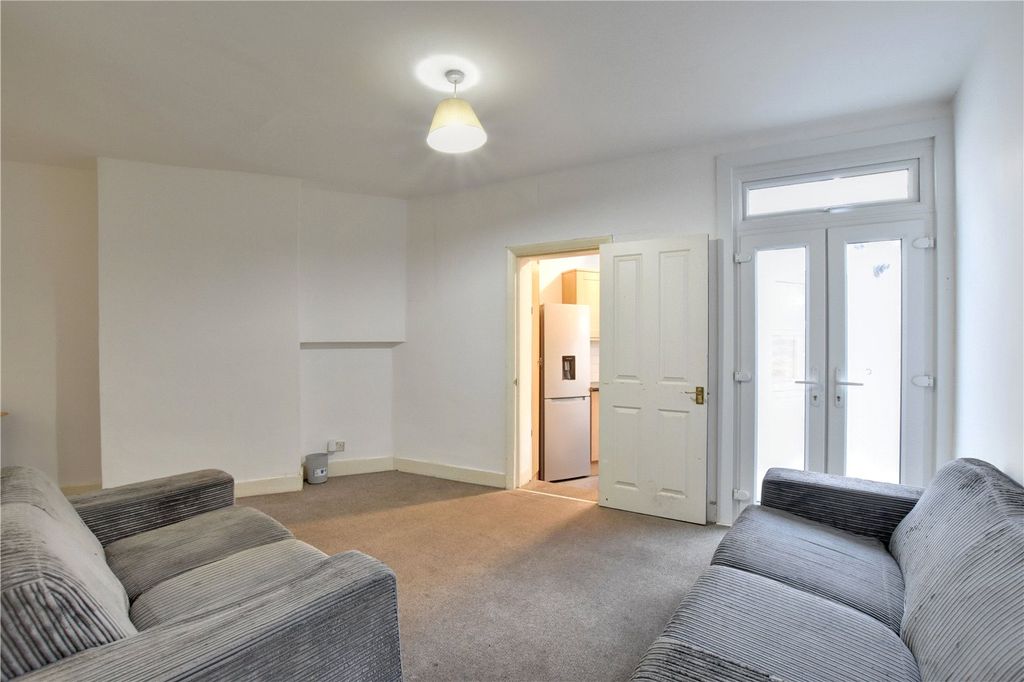 Property photo 3 of 15 Picture No. 13