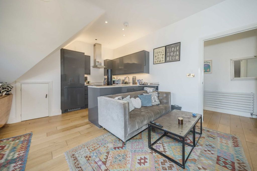 Property photo 2 of 5