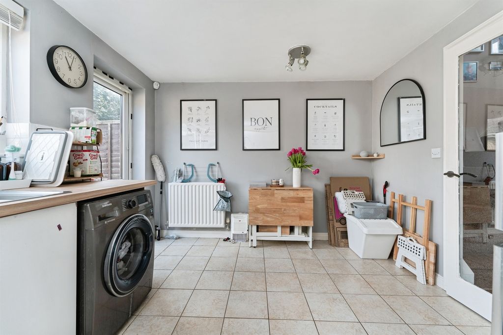 Property photo 3 of 16