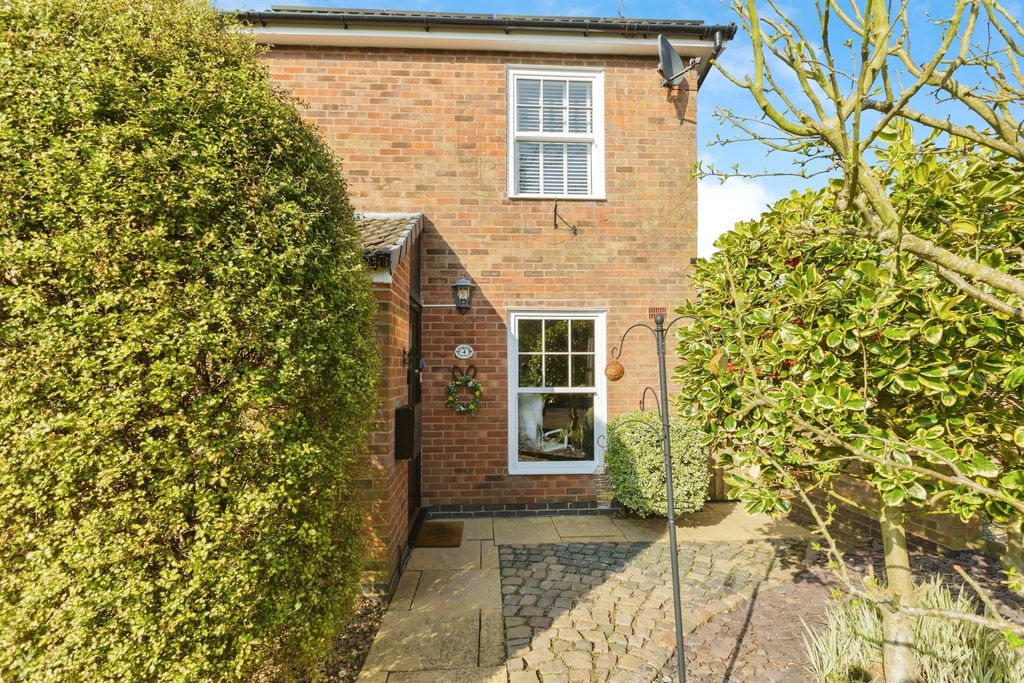 Property photo 3 of 17