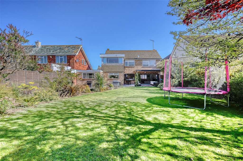 Property photo 2 of 26 Picture No. 29