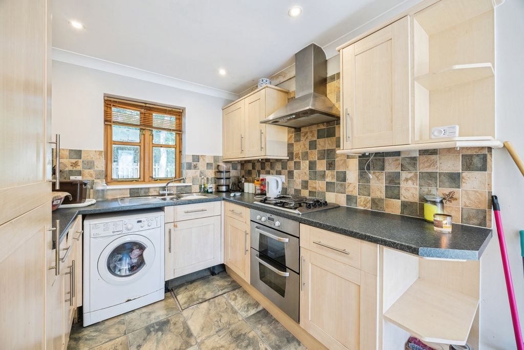 Property photo 3 of 15 Pbox-Img.Jpg