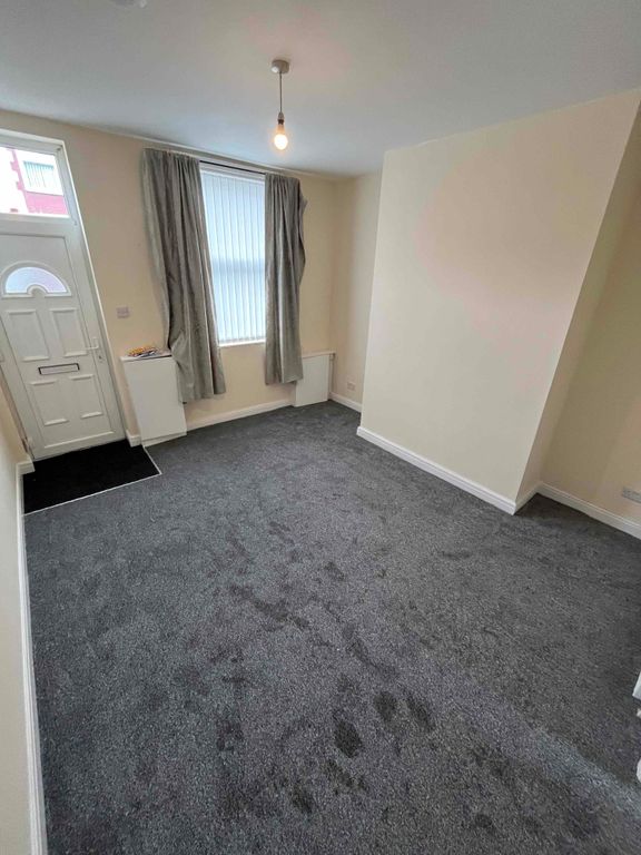 Property photo 3 of 9 Photo