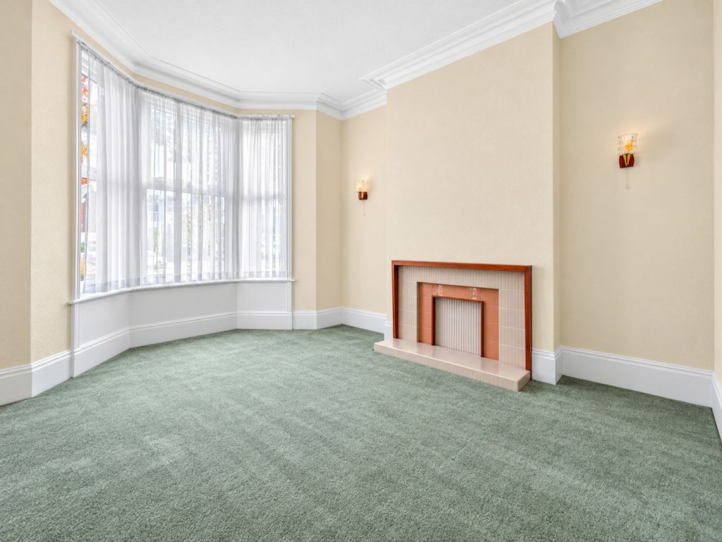 Property photo 2 of 21