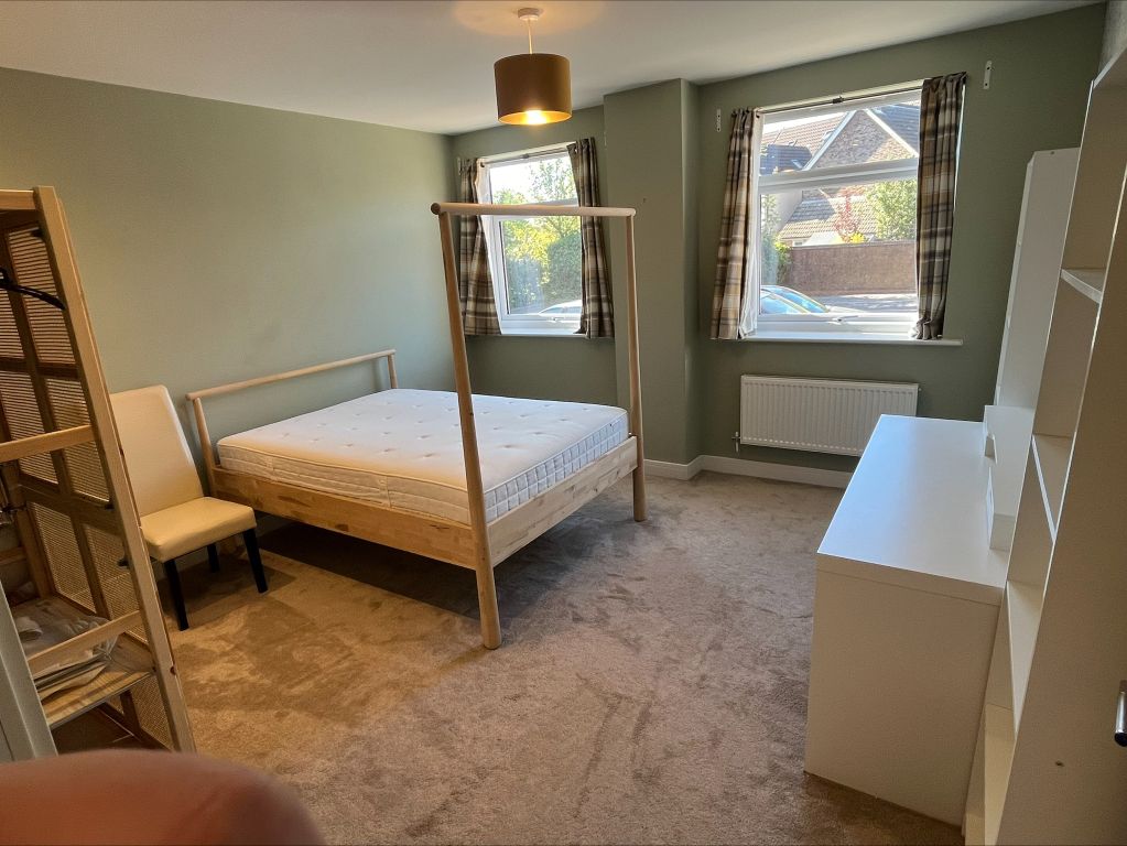 Additional image 6 of 2 bed flat for saleWhite Lion Close, East Grinstead RH19