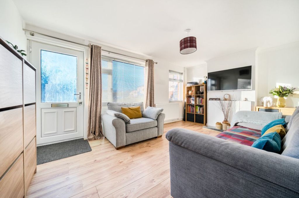 Property photo 3 of 20