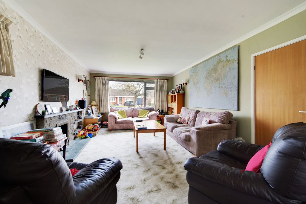 Property photo 3 of 23