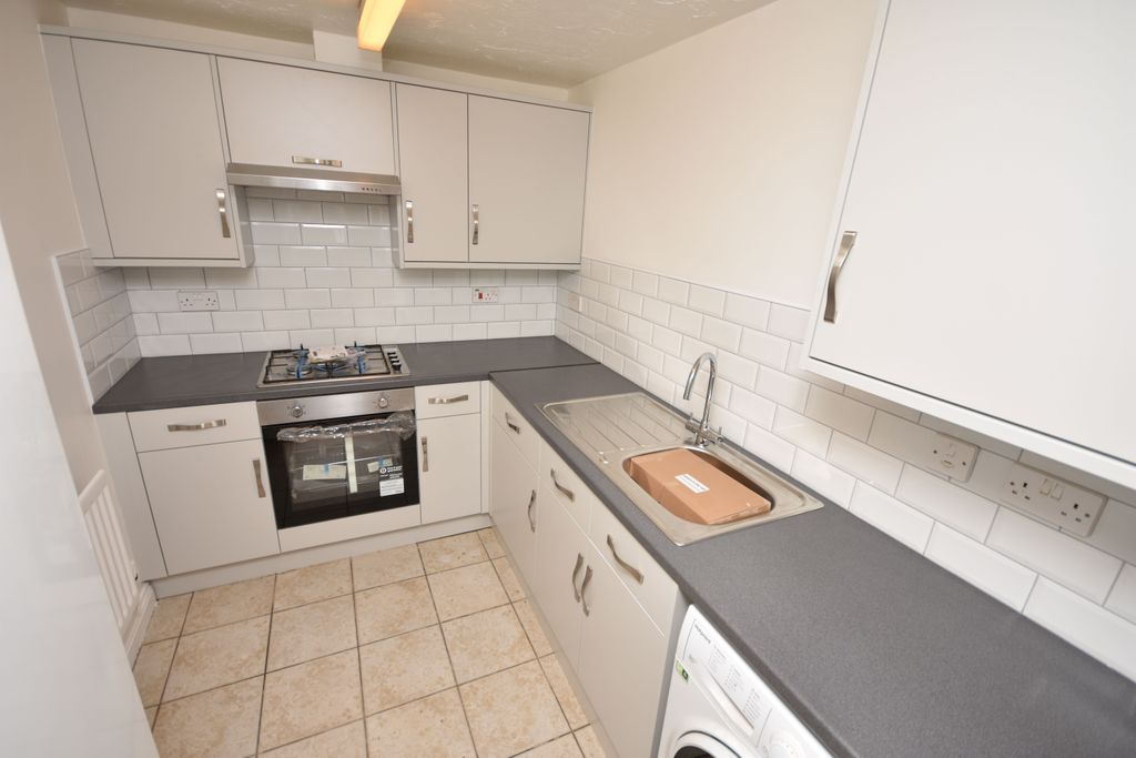 Property photo 2 of 8