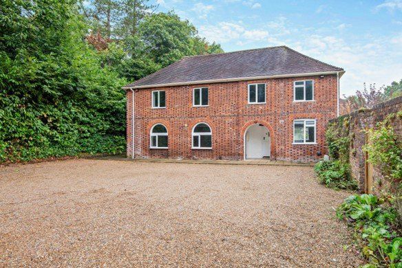 Property photo 1 of 14 St. Vincents Cottage