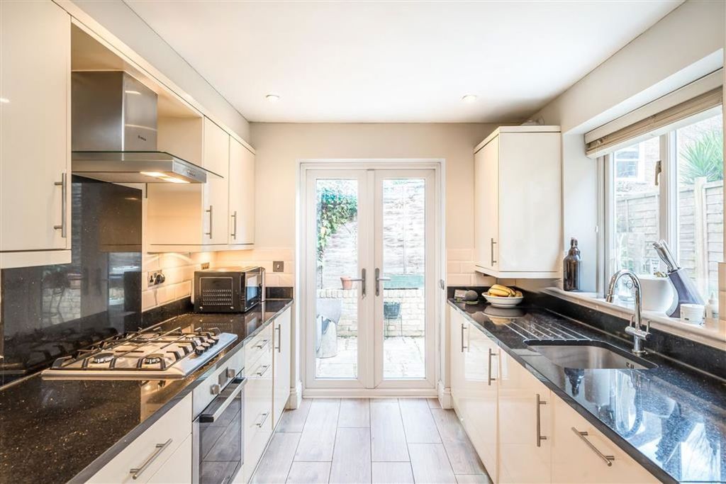 Property photo 3 of 8