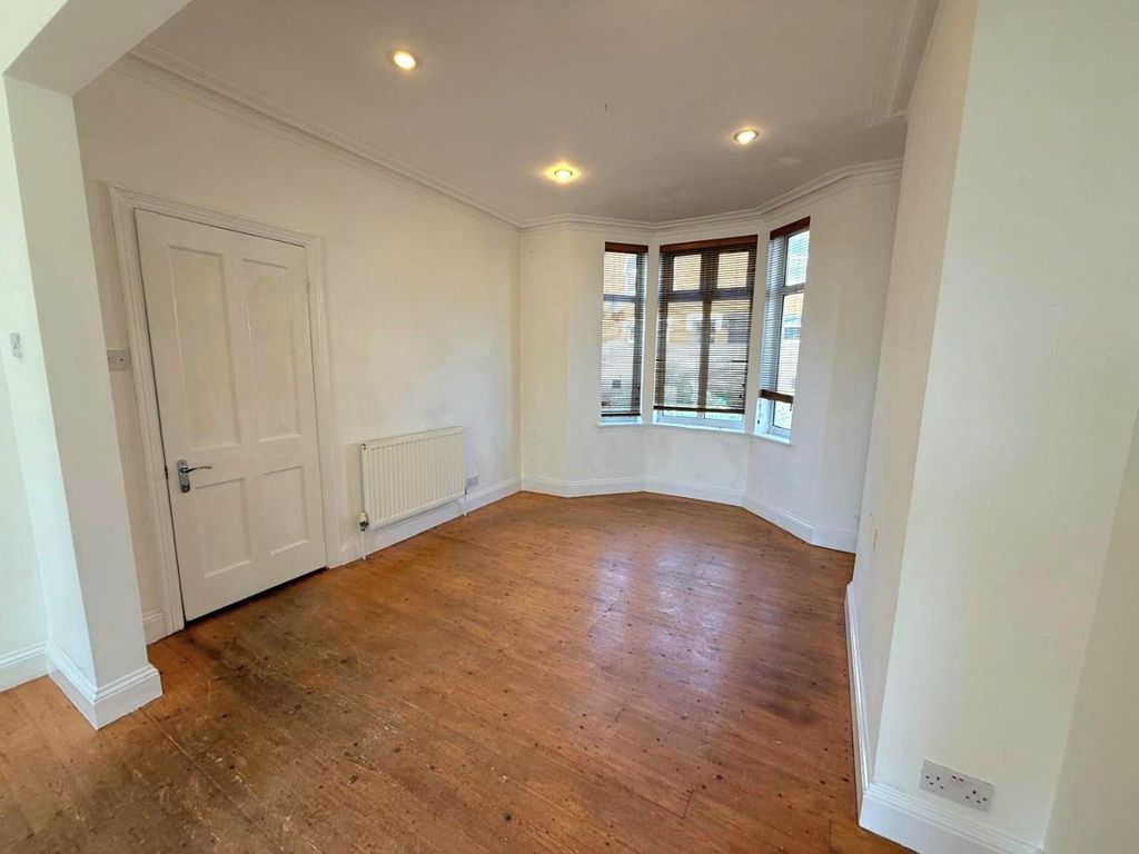 Property photo 3 of 12 4.Jpg