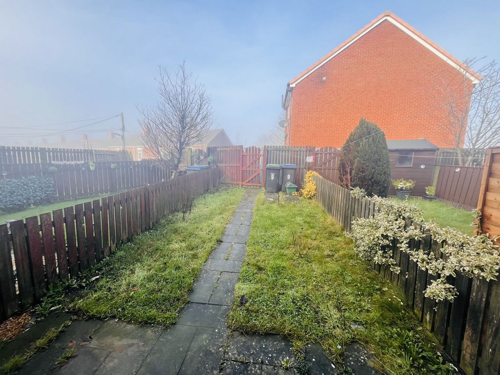 Property photo 2 of 11