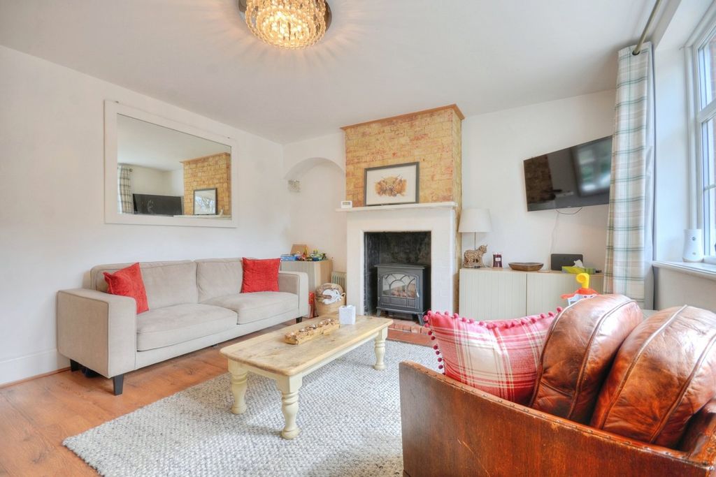 Property photo 3 of 18