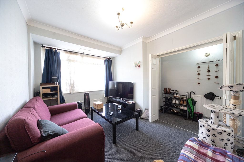 Property photo 3 of 16 Picture No. 32