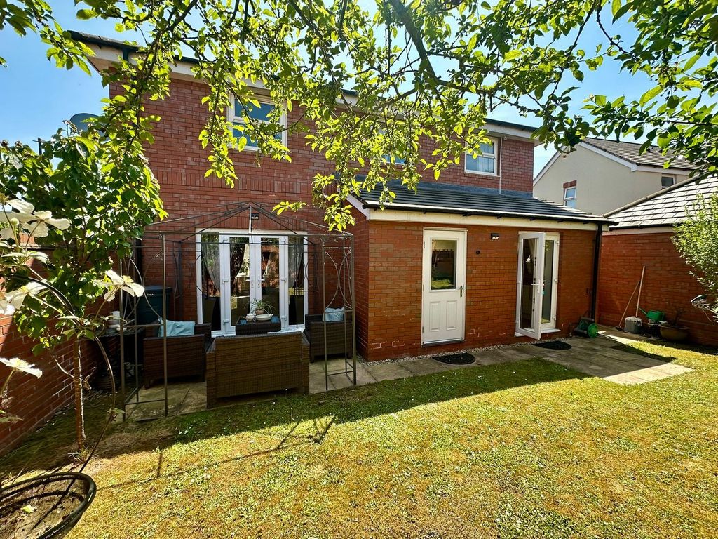 Property photo 2 of 19