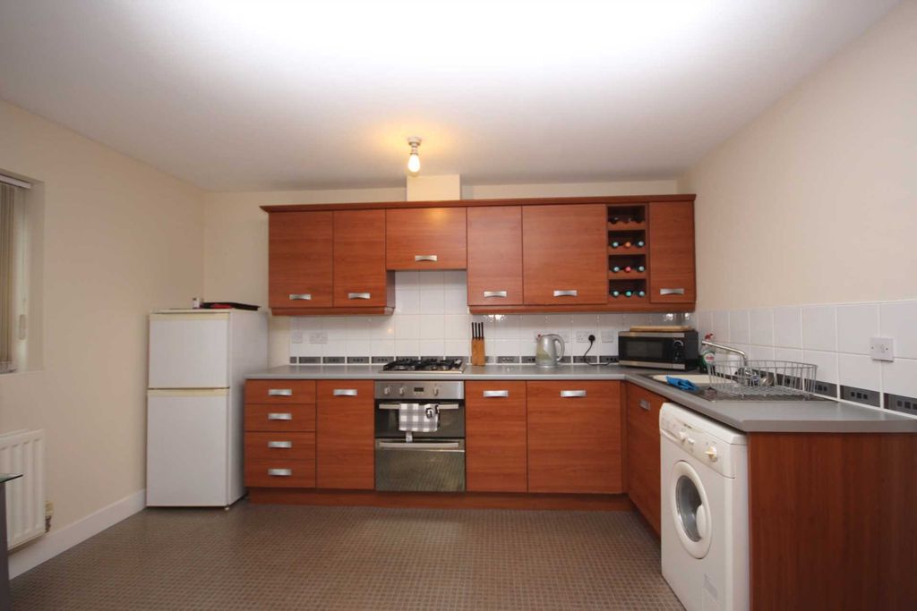 Property photo 3 of 6